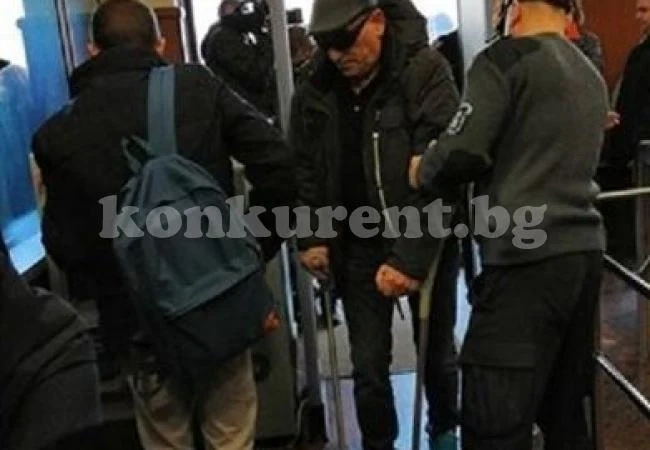 Ценко Чоков влезе в спецсъда с инвалидна количка
