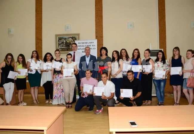 Връчиха наградата „Проспериращ млад учител на 2019 година“ на тържествена церемония