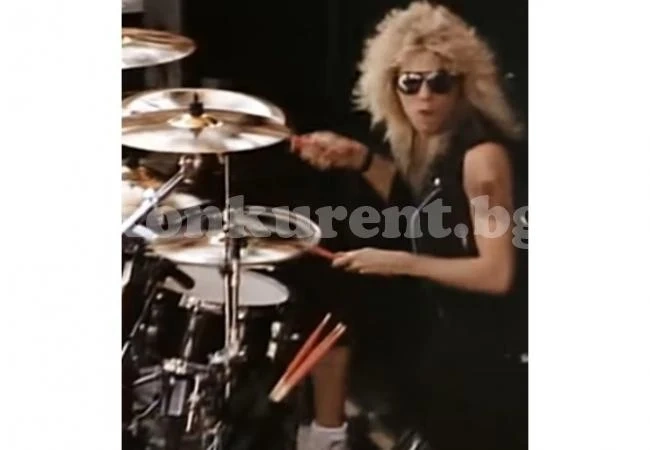Бивш барабанист на Guns N\' Roses е в болница, открили го с прорезна рана в корема (Видео)