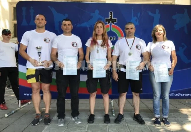 Полицаи от Враца пак са сред най-добрите стрелци