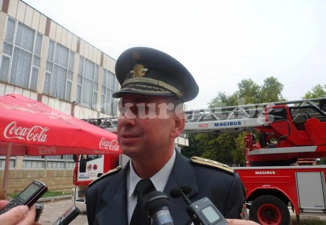 Наградиха шефа на пожарната в Монтана комисар Райков
