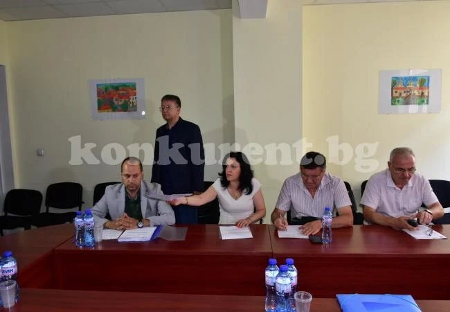 Започна общото събрание на врачанската болница СНИМКИ