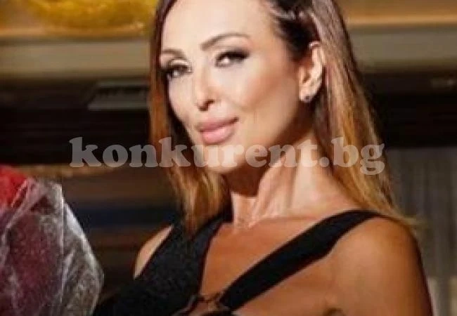 Глория показа безкрайни крака