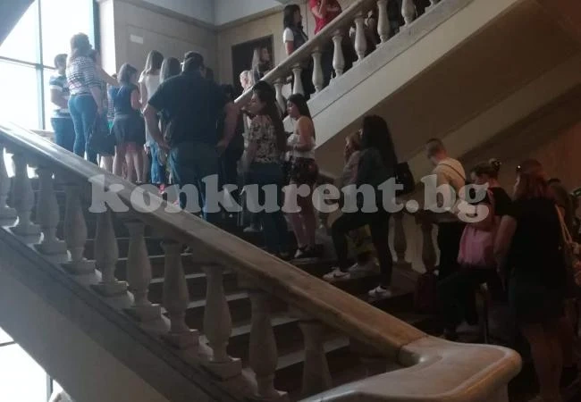 Три етажа опашка за печат в СУ