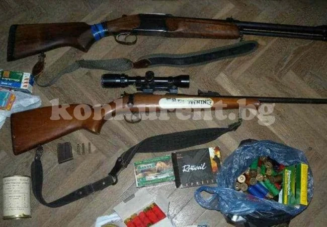 Намериха боен арсенал в дома на 86-годишен от Ракево