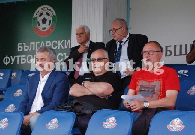 Голямото дерби е в Ерден