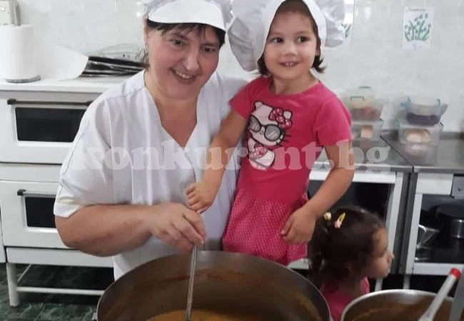 Малчугани се запознаха с професията на готвача