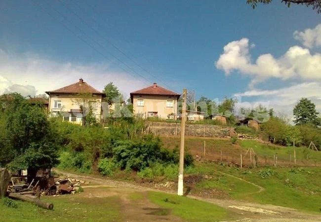 Откриват обновено читалище