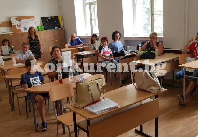 Успешно завършване на обучителни курсове за повишаване на квалификацията