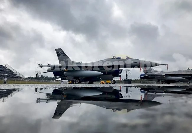 Договорът за купуването на F-16 е в \