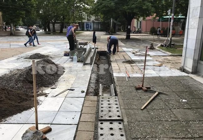 Ремонтират шахти в Мездра