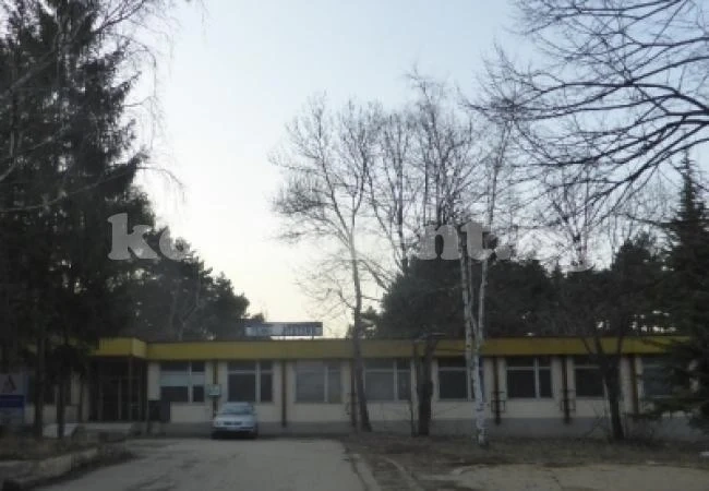 Болница продава 2 сгради