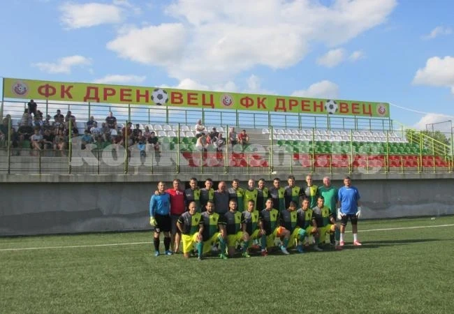 Дреновец направи превю и загря за старта със 7:1, Белия и Вълка ще водят тима /Снимки/