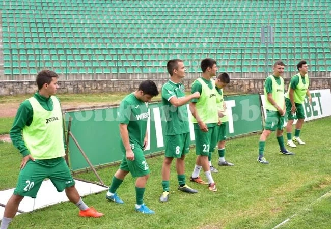 Ботев 2 и Атлетик с гръмки победи на старта в Хайредин