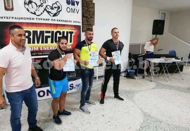 Юнаците на Любо защитиха реномето си и в Добрич