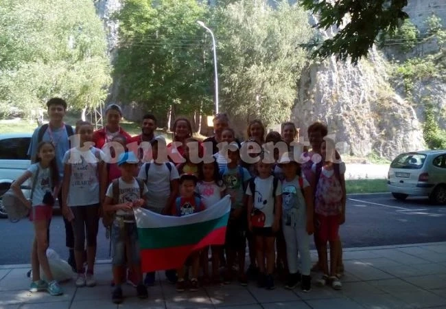 Лято – полезно и забавно с приятели СНИМКИ