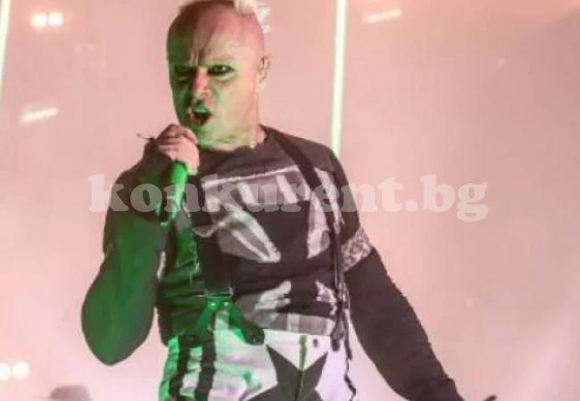 Вокалът на The Prodigy затънал в дългове преди самоубийството