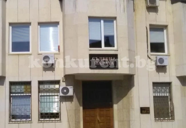 Осъдиха ученичка от Мездра заради дрога в училище