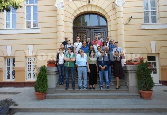 Наше училище успешно изпълни проект за бежанци и мигранти