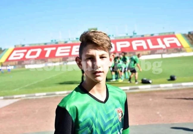 Вавиян Руменов отчете U17 в спаринга с Монтана