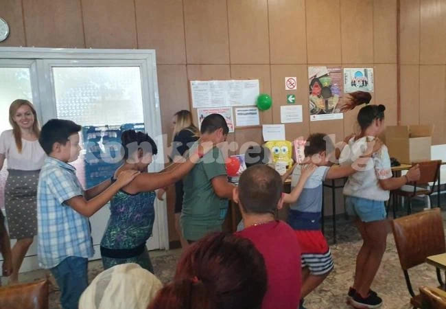 Проведоха тренинг за деца и родители от социално слаби семейства