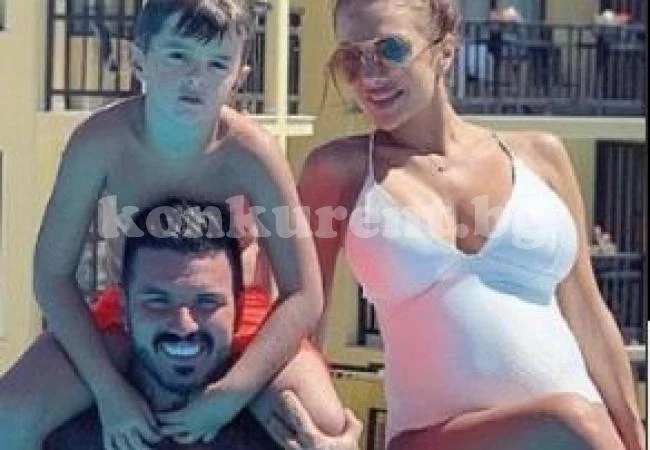 Златка пое децата на Благо