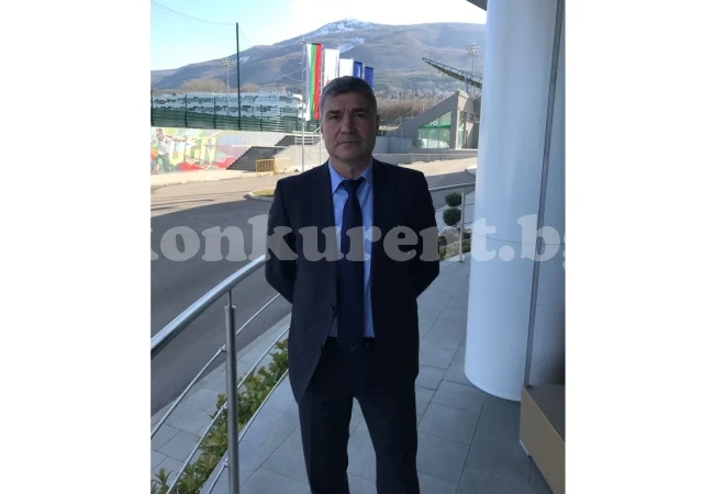 Иво Марков пътува за мача в Коматево