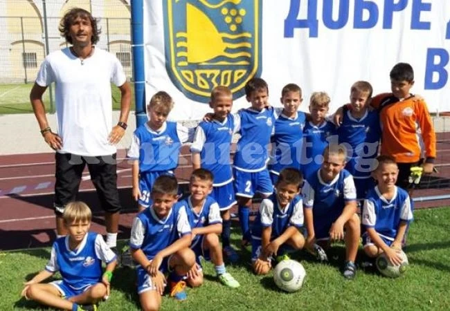 Монтана триумфира на „Футбол 5“ в Обзор