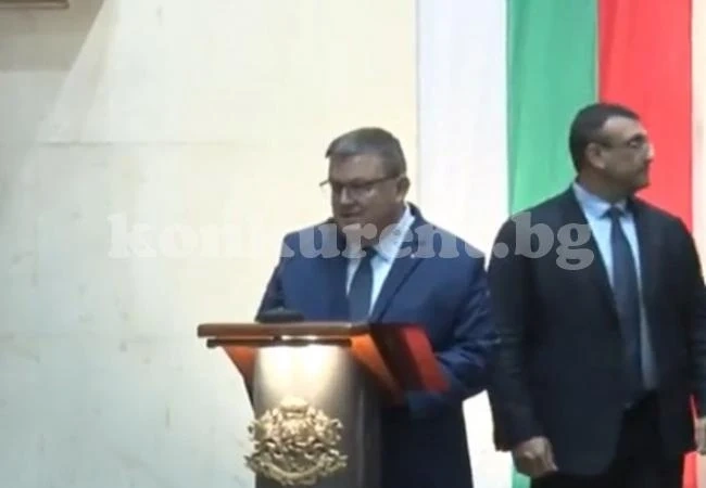 Николай Малинов обвинен в шпионаж, Решетников със забрана да влиза в България
