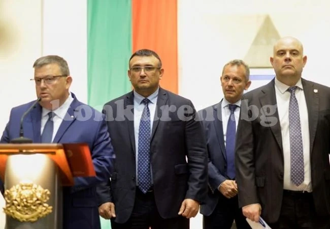 Малинов вземал пари от Русия за шпионаж, Решетников със забрана да влиза у нас за 10 г. (Обзор)