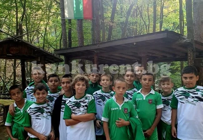 3 победи от 3 мача, гарнирани с 21 гола за четата на Кунчев във Вършец