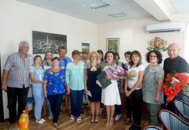 Десетки поздравиха кметицата на Борован за юбилея СНИМКИ