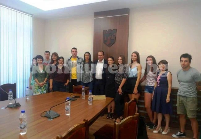 Призьорите от „Най-патриотичен клас“ обсъдиха нови идеи за развитието на Враца