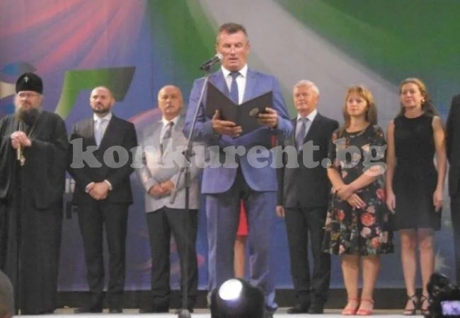 В Бяла Слатина срещнаха празника си с богата програма
