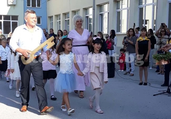 Повече ученици прекрачиха прага на училище