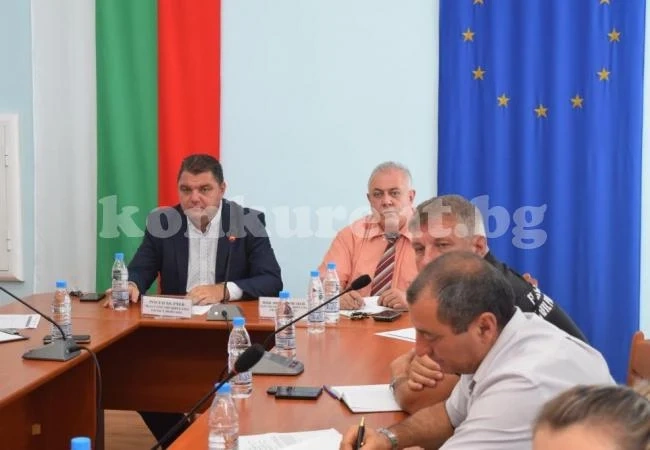 Разпределиха 81 бона между стопани, заклали прасетата си