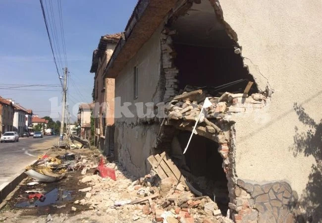 В Борован разбраха какво е ТИР да ти влезе в дома СНИМКИ