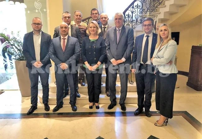Богданов прие делегация от парламента на Албания