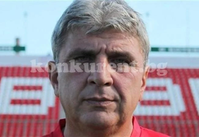 Илия Вълов: Каня ви утре на кафе в „Принцеса“-та