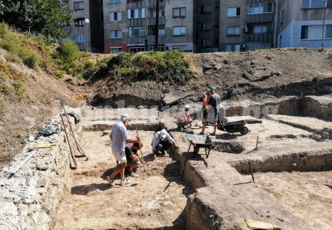 Археолози попаднаха на нещо важно при разкопките в...