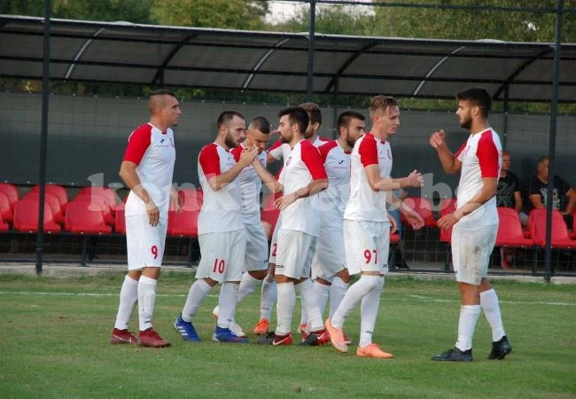 Кариана разби „шейховете“ с 4:1, натресе и 2 греди /Снимки/