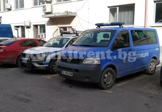 Задържаха двама непълнолетни, имали у себе си топчета коноп