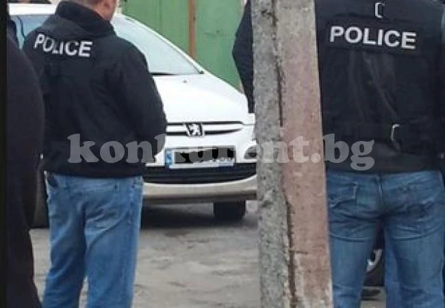 Разследват взломна кражба от имот