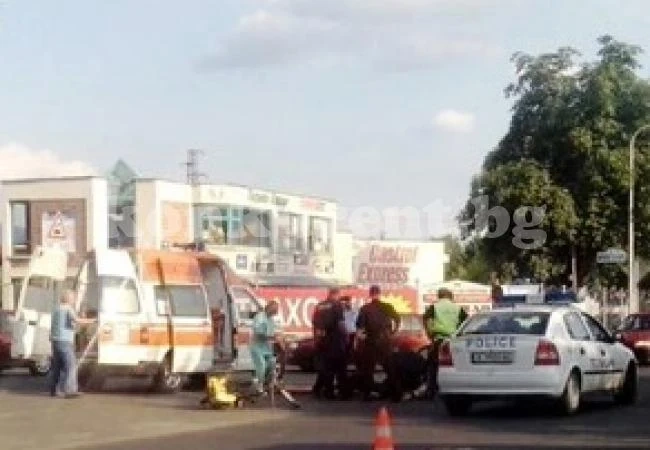 Удариха възрастен човек край военното поделение в...