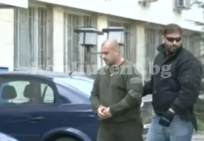 Разбиха бургаска банда за рекет и наказателни поръчки (ОБЗОР)