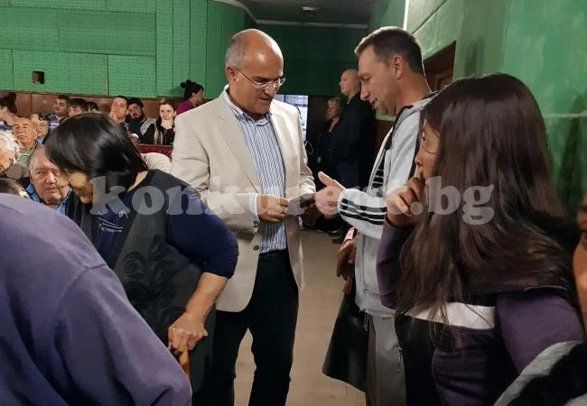 Да изберем по-добър живот, да изберем бъдеще, а не асфалт и зрелища