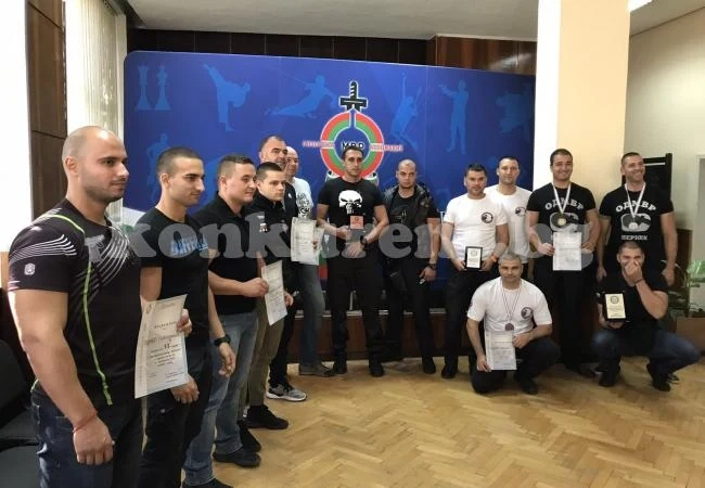 Призови места за наши полицаи от турнир по стрелба