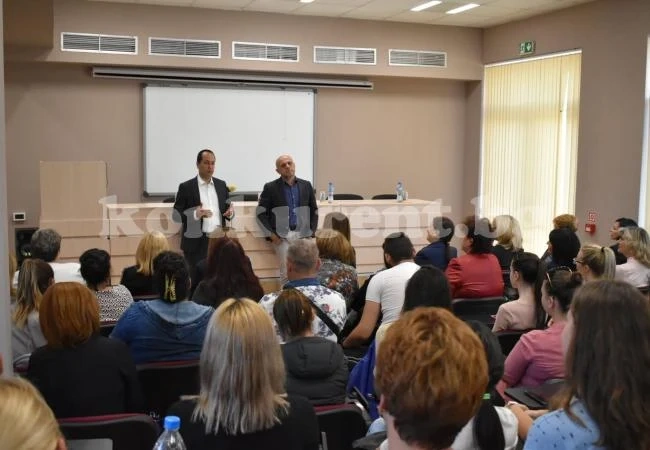 Томислав Дончев към младежи във Враца: Не оставяйте по-възрастните да вземат решения вместо вас