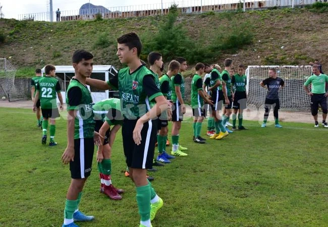 Дербито между Ботев и Етър в U15 завърши без победител, дубъл за Академията