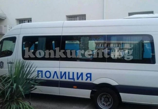 Спипаха наркодилъри в крачка